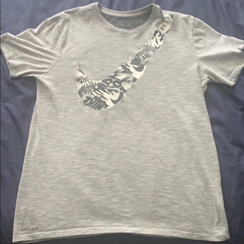 The Nike Tee Mens
